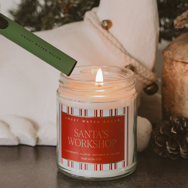 Santa's Workshop Soy Candle - 9 oz Clear Jar (Merry and Bright)