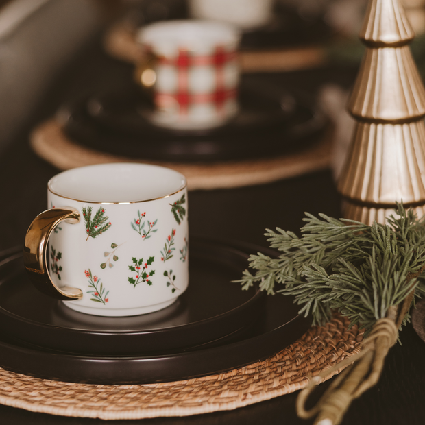 Holiday Greenery 14oz. Gold Handle Coffee Mug