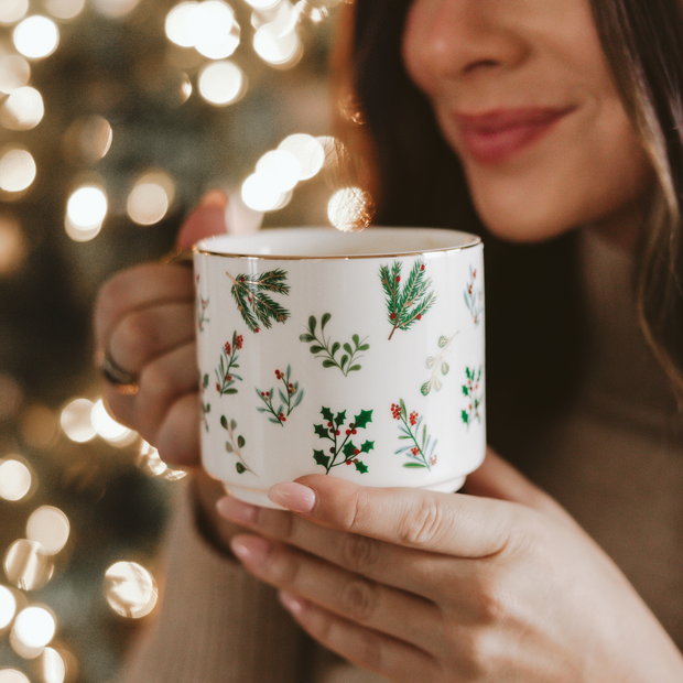Holiday Greenery 14oz. Gold Handle Coffee Mug