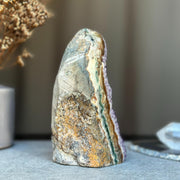 Amethyst with jasper and agate formations