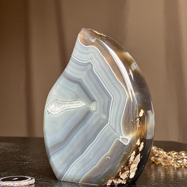 Crystal decorative pieces
