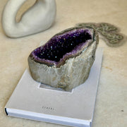 Amethyst stone, purple amethyst geode
