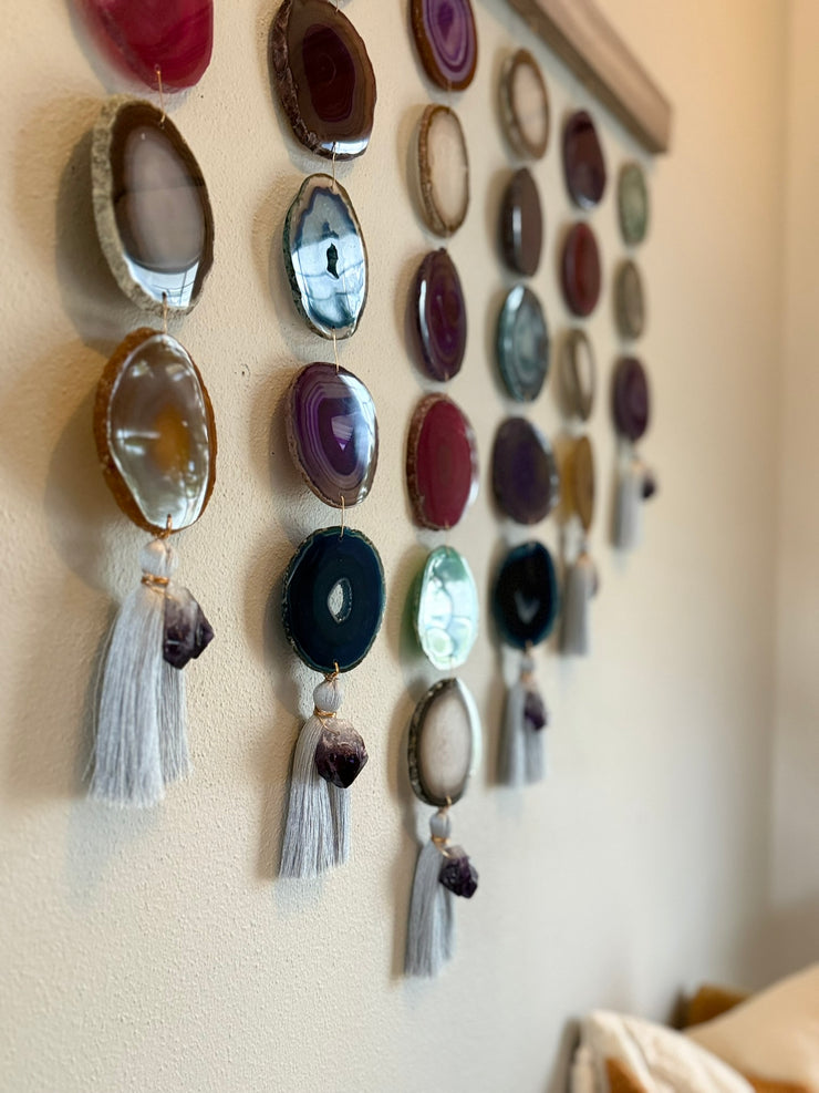 Jewel Aura Uma Agate Wall Hanging (36 Inch)