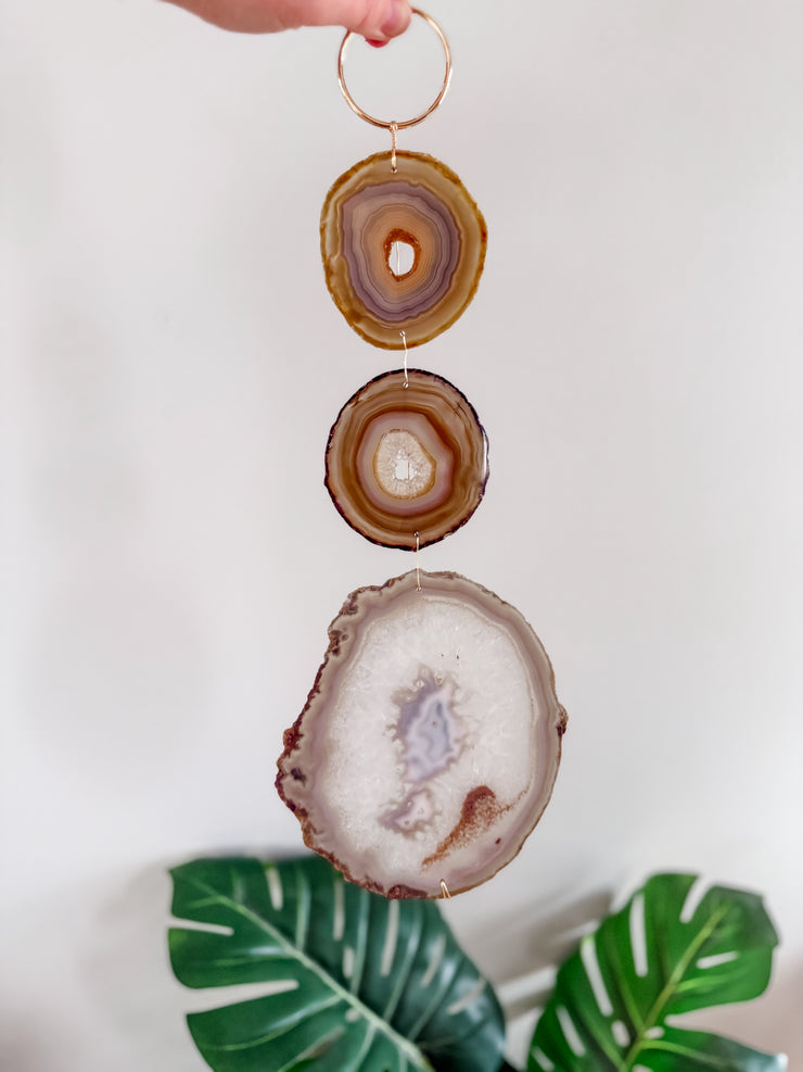 Luna Forma No. 2 – Minimalist Agate Wall Hanging