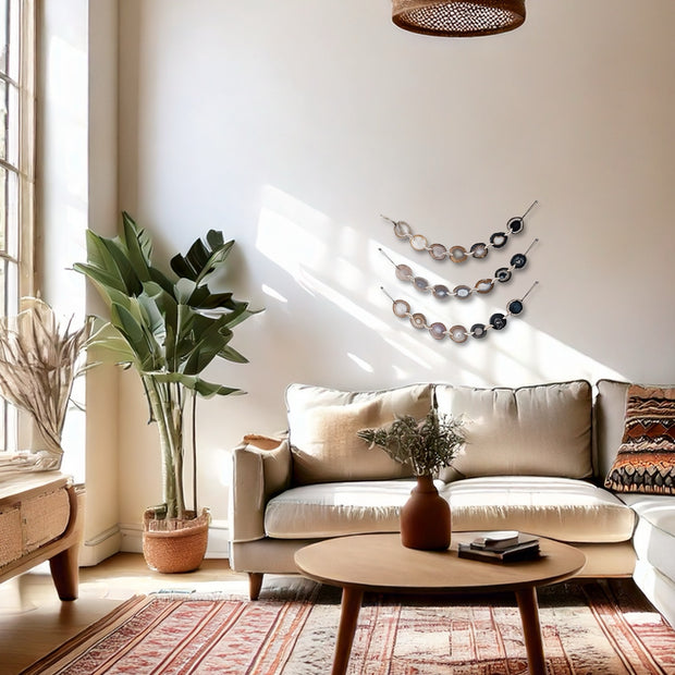 Esme Umber Horizontal Agate Garland – Handcrafted Boho Wall Hanging